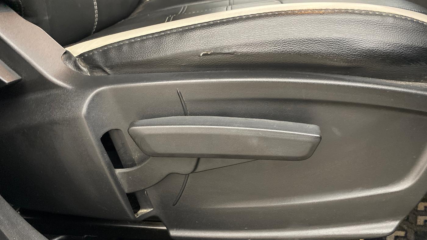 2022 Tata PUNCH CREATIVE  AMT, Petrol, Automatic, 21,530 km, Driver Side Adjustment Panel