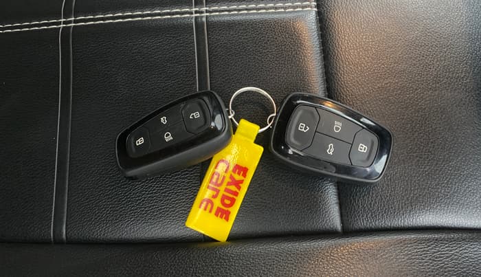 2022 Tata PUNCH CREATIVE  AMT, Petrol, Automatic, 21,530 km, Key Close Up