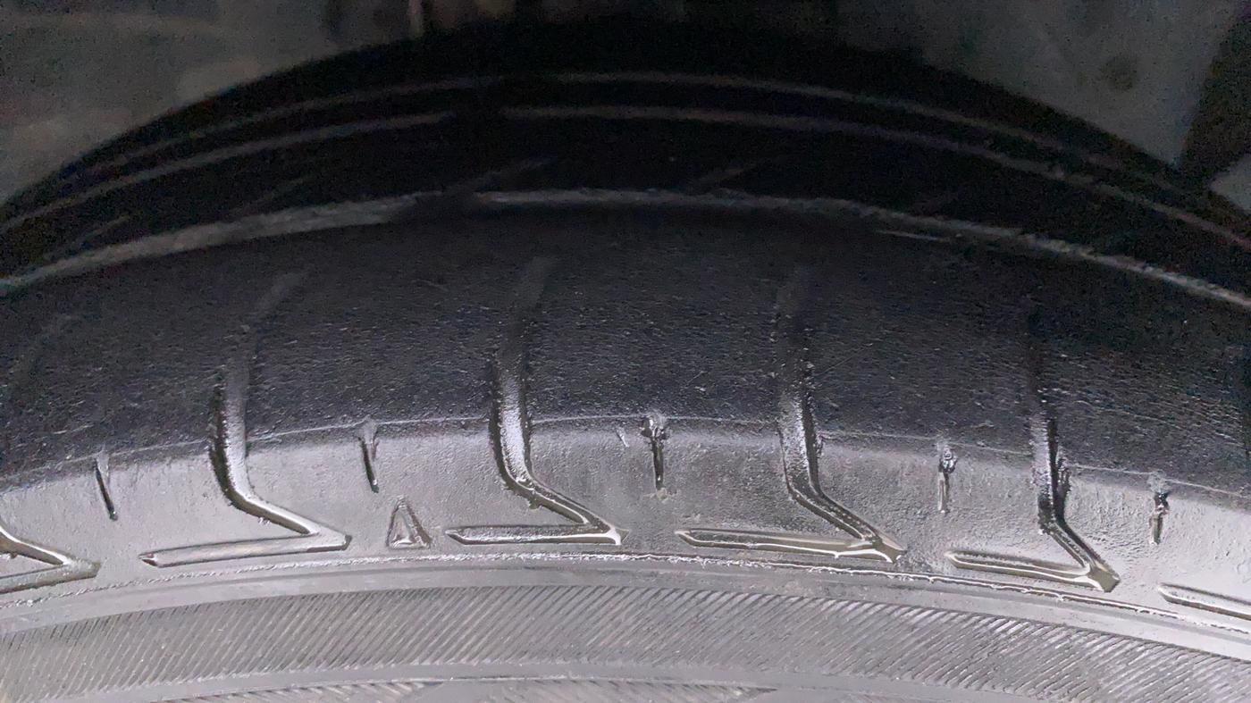 2015 Ford Figo Aspire 1.5 TITANIUM DIESEL, Diesel, Manual, 87,653 km, Right Front Tyre Tread