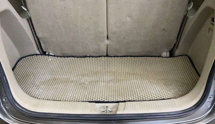 2019 Maruti Ertiga ZXI+ SHVS, Petrol, Manual, 1,18,326 km, Boot Inside