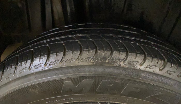2019 Maruti Ertiga ZXI+ SHVS, Petrol, Manual, 1,18,326 km, Right Rear Tyre Tread