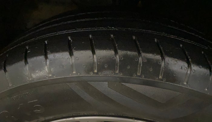 2019 Maruti Ertiga ZXI+ SHVS, Petrol, Manual, 1,18,326 km, Left Front Tyre Tread