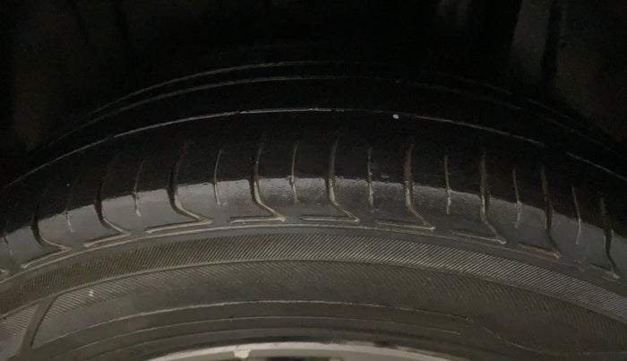 2019 Maruti Ertiga ZXI+ SHVS, Petrol, Manual, 1,18,326 km, Left Rear Tyre Tread