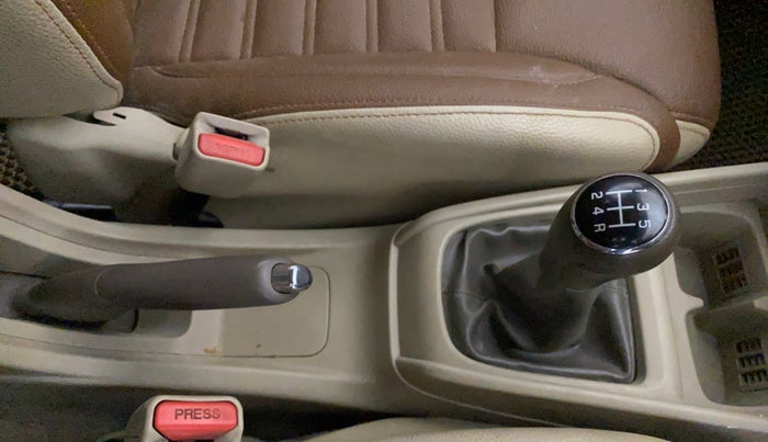 2019 Maruti Ertiga ZXI+ SHVS, Petrol, Manual, 1,18,326 km, Gear Lever