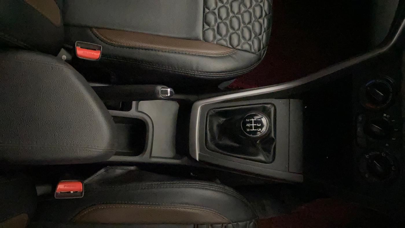 2024 Maruti BREZZA LXI, Petrol, Manual, 35,047 km, Gear Lever