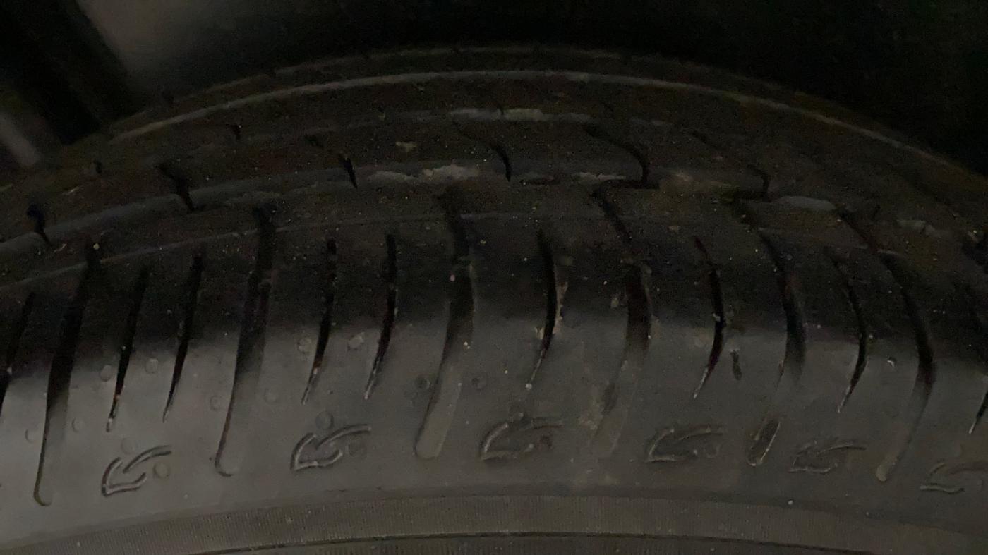 2024 Maruti BREZZA LXI, Petrol, Manual, 35,047 km, Right Rear Tyre Tread