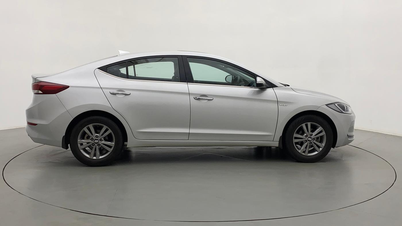 2017 Hyundai New Elantra 2.0 SX(O) AT PETROL, Petrol, Automatic, 26,013 km, Right Side