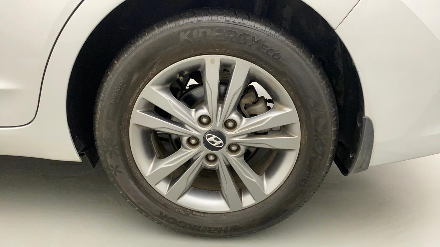2017 Hyundai New Elantra 2.0 SX(O) AT PETROL, Petrol, Automatic, 26,013 km, Left Rear Wheel