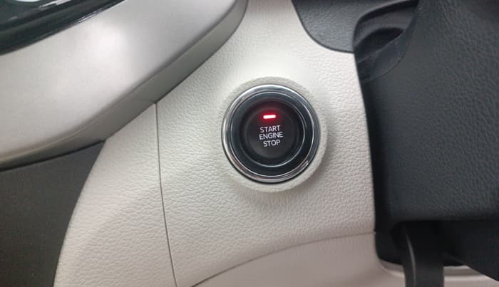 2022 Mahindra XUV300 W8 (O) 1.2 PETROL AMT, Petrol, Automatic, 12,444 km, Keyless Start/ Stop Button