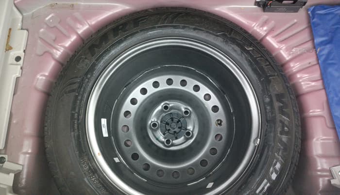 2022 Mahindra XUV300 W8 (O) 1.2 PETROL AMT, Petrol, Automatic, 12,444 km, Spare Tyre