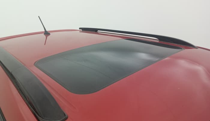 2022 Mahindra XUV300 W8 (O) 1.2 PETROL AMT, Petrol, Automatic, 12,444 km, Moonroof/ Sunroof