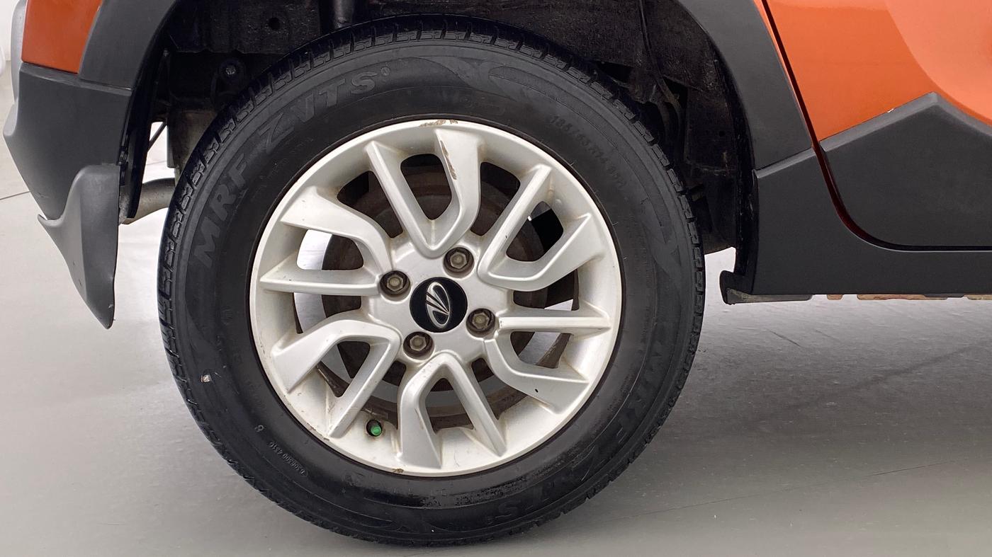 2017 Mahindra Kuv100 K4 D 6 STR, Diesel, Manual, 36,449 km, Right Rear Wheel