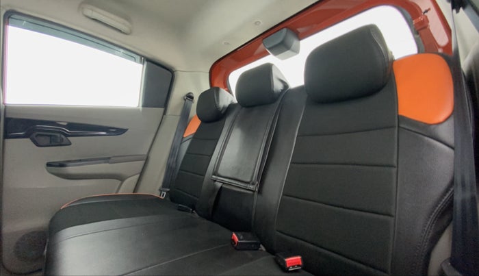 2017 Mahindra Kuv100 K4 D 6 STR, Diesel, Manual, 36,449 km, Right Side Rear Door Cabin