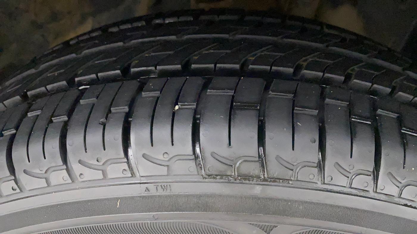 2019 Datsun Go Plus T, Petrol, Manual, 62,493 km, Right Front Tyre Tread