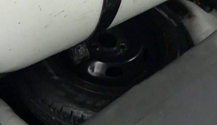 2018 Datsun Redi Go S 1.0 AMT, CNG, Automatic, 73,287 km, Dicky (Boot door) - Tool missing