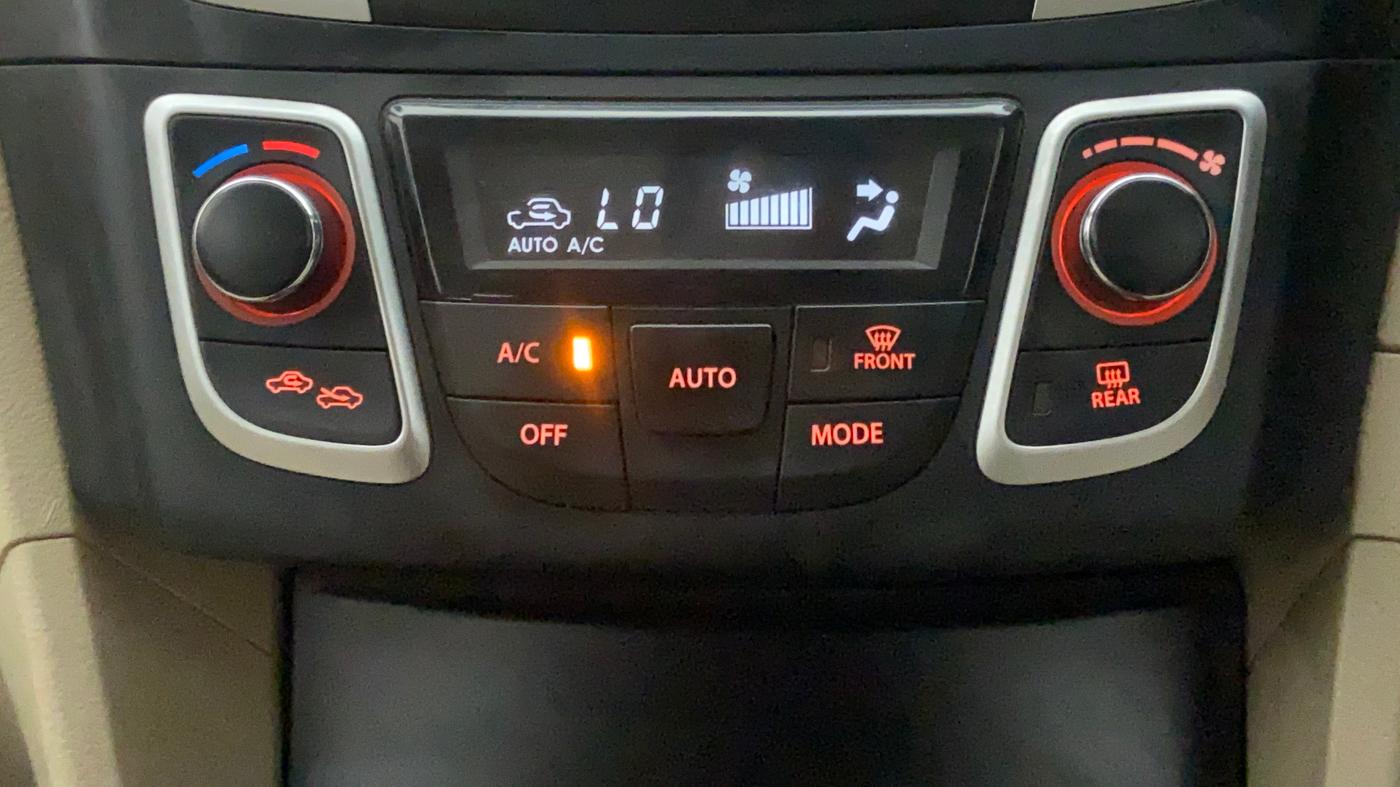 2014 Maruti Ciaz ZXI, Petrol, Manual, 80,695 km, Automatic Climate Control