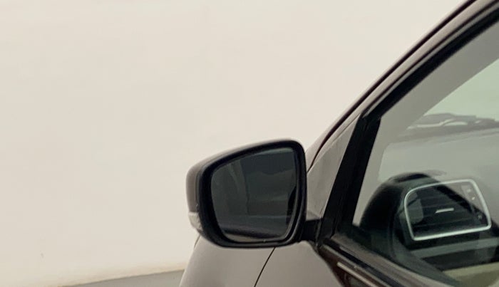 2014 Maruti Ciaz ZXI, Petrol, Manual, 80,695 km, Left rear-view mirror - Folding motor not working