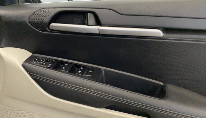 2022 KIA SONET HTX 1.0 IMT, Petrol, Manual, 38,724 km, Driver Side Door Panels Control