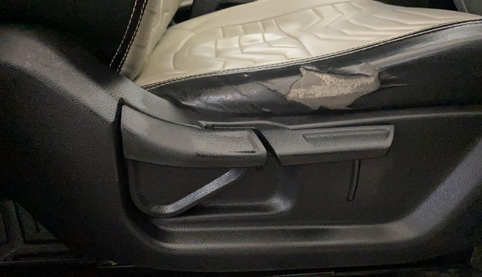 2022 KIA SONET HTX 1.0 IMT, Petrol, Manual, 38,724 km, Driver Side Adjustment Panel