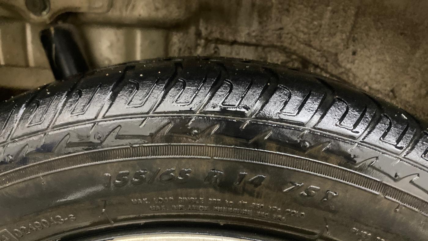 2015 Maruti Wagon R 1.0 VXI, Petrol, Manual, 79,909 km, Right Rear Tyre Tread