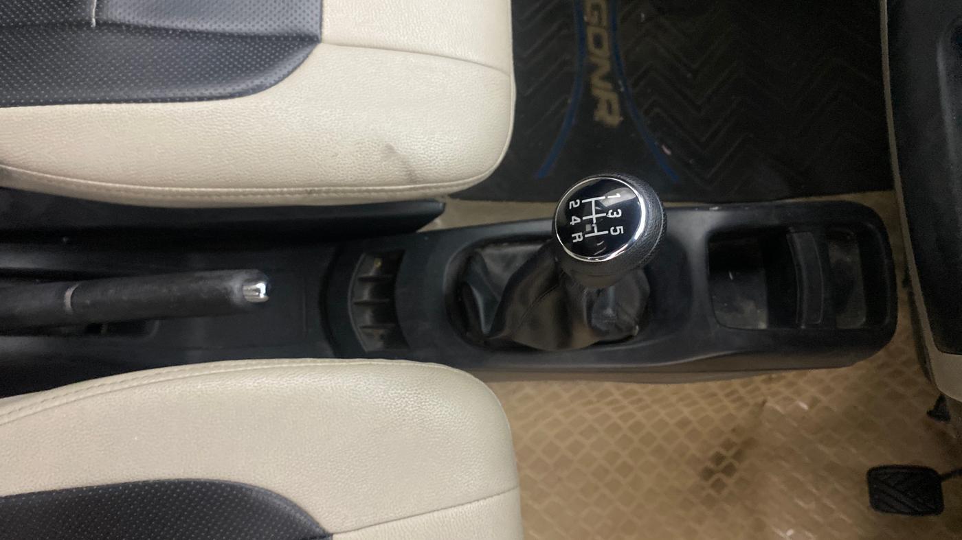 2015 Maruti Wagon R 1.0 VXI, Petrol, Manual, 79,909 km, Gear Lever