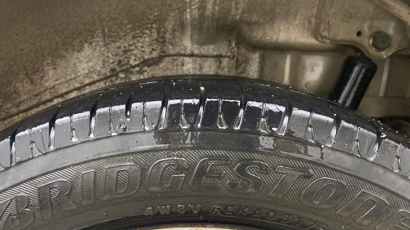 2015 Maruti Wagon R 1.0 VXI, Petrol, Manual, 79,909 km, Left Rear Tyre Tread