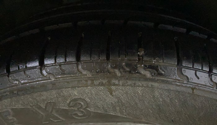 2013 Maruti Ertiga ZDI, Diesel, Manual, 75,488 km, Right Rear Tyre Tread