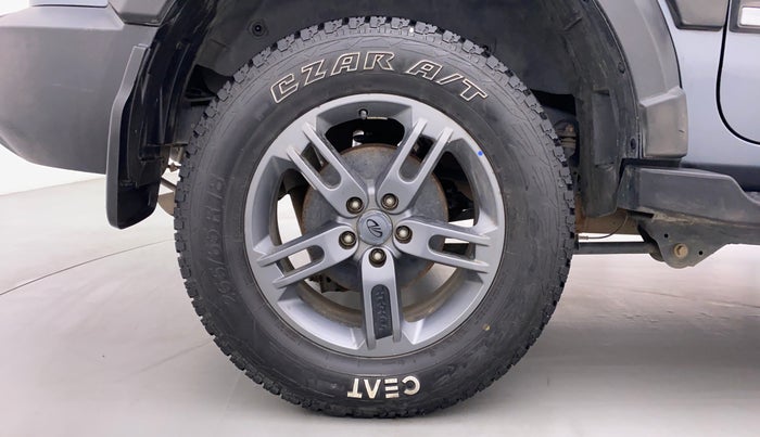 2021 Mahindra Thar LX D 4WD AT CONVERTIBLE, Diesel, Automatic, 24,675 km, Right Rear Wheel