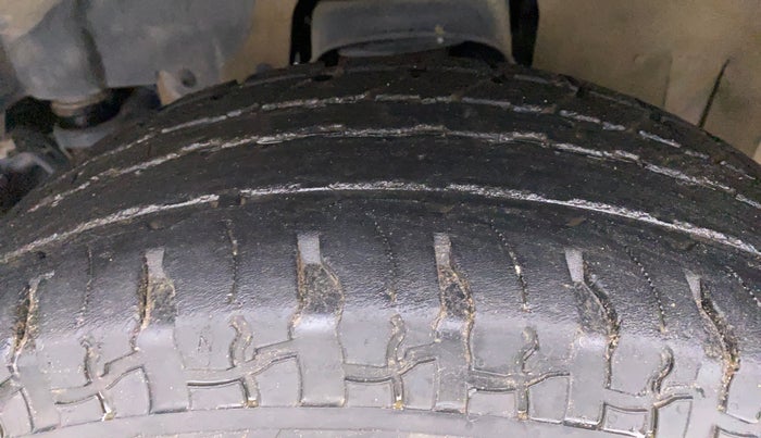 2021 Mahindra Thar LX D 4WD AT CONVERTIBLE, Diesel, Automatic, 24,675 km, Left Front Tyre Tread