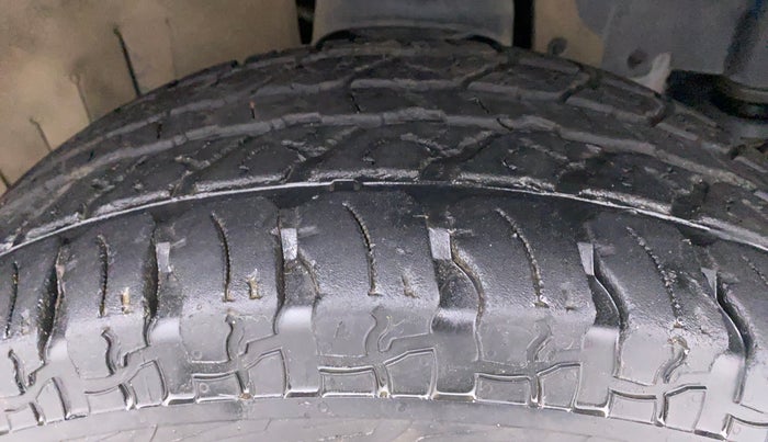 2021 Mahindra Thar LX D 4WD AT CONVERTIBLE, Diesel, Automatic, 24,675 km, Right Front Tyre Tread