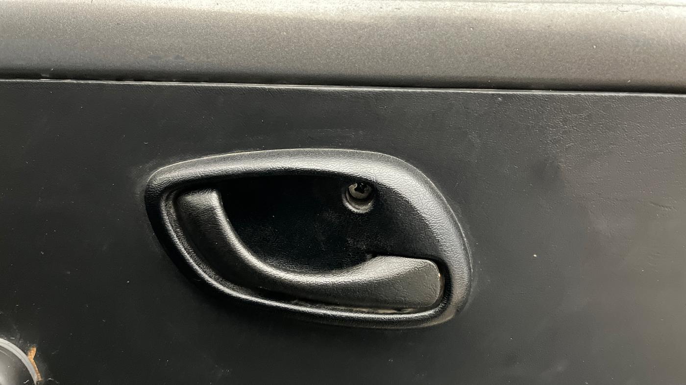 2021 Maruti Eeco 5 STR AC CNG, CNG, Manual, 90,993 km, Driver Side Door Panels Control