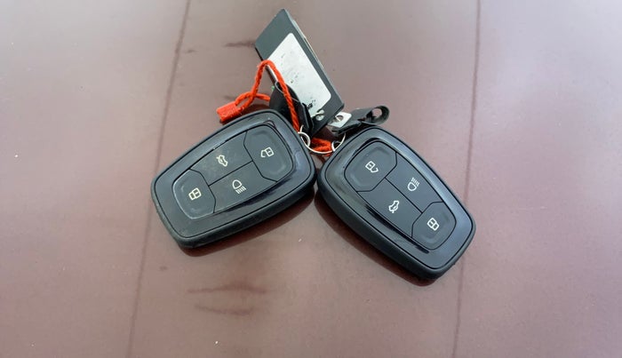 2023 Tata TIGOR XZ PLUS PETROL, Petrol, Manual, 11,176 km, Key Close Up