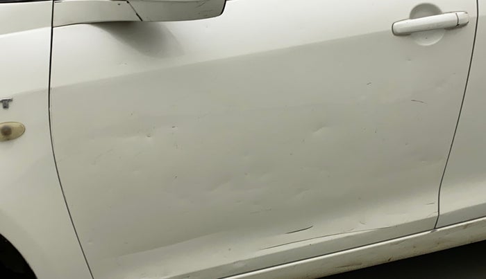 2017 Maruti Swift LXI (O), Petrol, Manual, 6,795 km, Front passenger door - Slightly dented