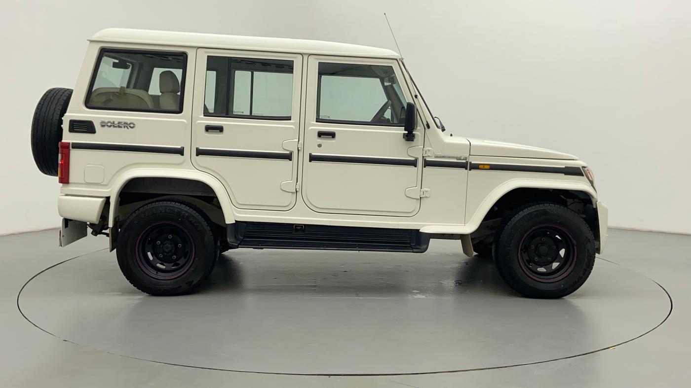 2017 Mahindra Bolero Power+ ZLX Micro Hybrid, Diesel, Manual, 95,145 km, Right Side