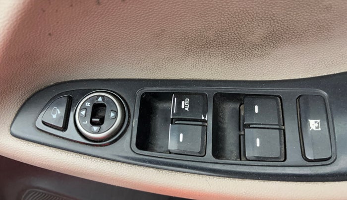 2016 Hyundai Elite i20 ASTA 1.2 (O), Petrol, Manual, 37,549 km, Driver Side Door Panels Control