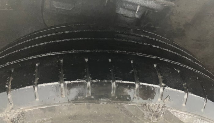 2016 Hyundai Elite i20 ASTA 1.2 (O), Petrol, Manual, 37,549 km, Left Front Tyre Tread