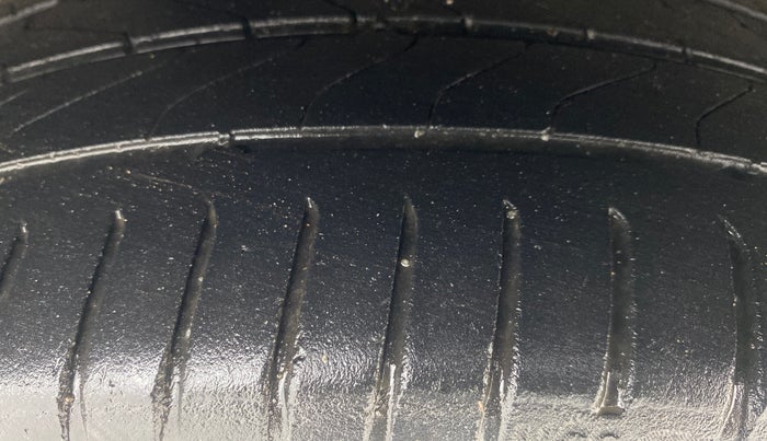 2018 Hyundai Verna 1.6 VTVT SX O, Petrol, Manual, 82,408 km, Right Rear Tyre Tread
