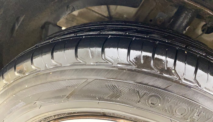 2017 Maruti Dzire VXI, Petrol, Manual, 78,403 km, Left Front Tyre Tread