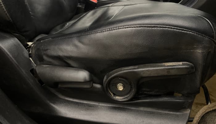 2015 Maruti Ciaz ZXI, Petrol, Manual, 1,05,449 km, Driver Side Adjustment Panel