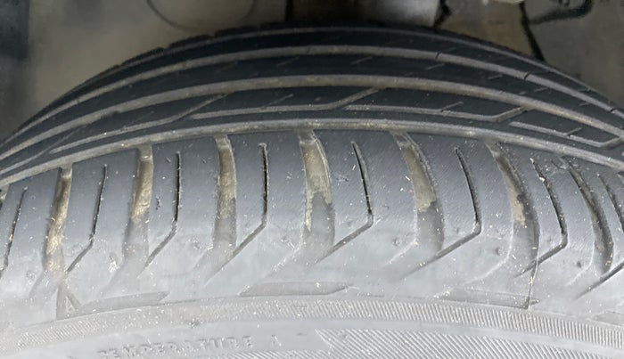 2019 Hyundai Tucson 2WD AT GLS PETROL, Petrol, Automatic, 80,657 km, Left Front Tyre Tread
