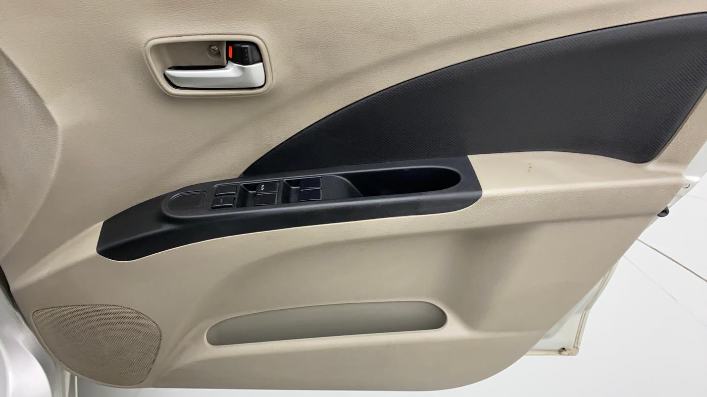 2016 Maruti Celerio VXI CNG D, CNG, Manual, 75,190 km, Driver Side Door Panels Control