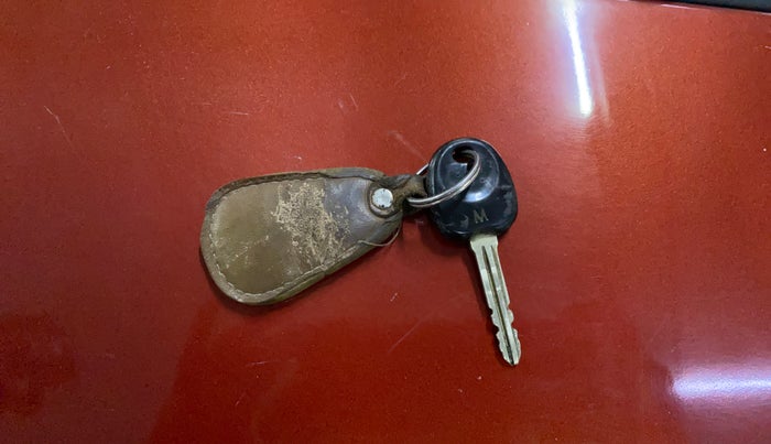 2013 Hyundai Eon MAGNA +, Petrol, Manual, 90,179 km, Key Close Up