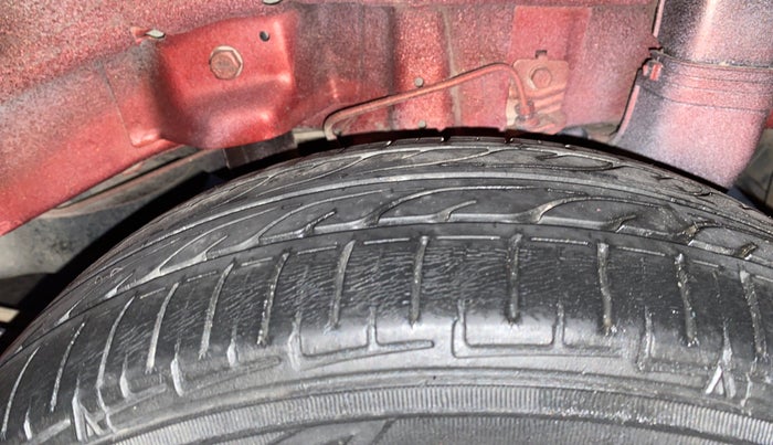 2013 Hyundai Eon MAGNA +, Petrol, Manual, 90,179 km, Left Rear Tyre Tread