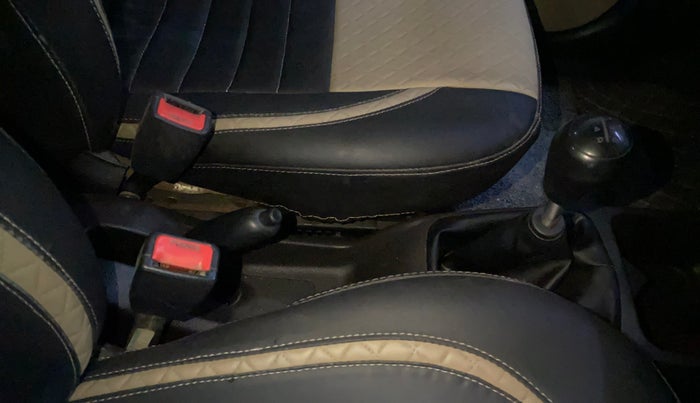 2013 Hyundai Eon MAGNA +, Petrol, Manual, 90,179 km, Gear Lever