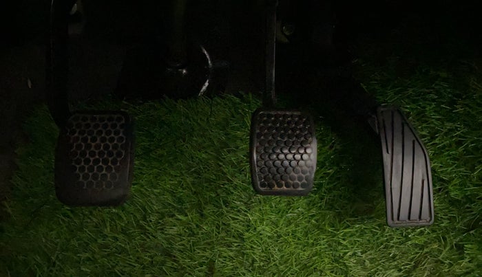 2015 Maruti Alto K10 VXI, Petrol, Manual, 59,135 km, Pedals