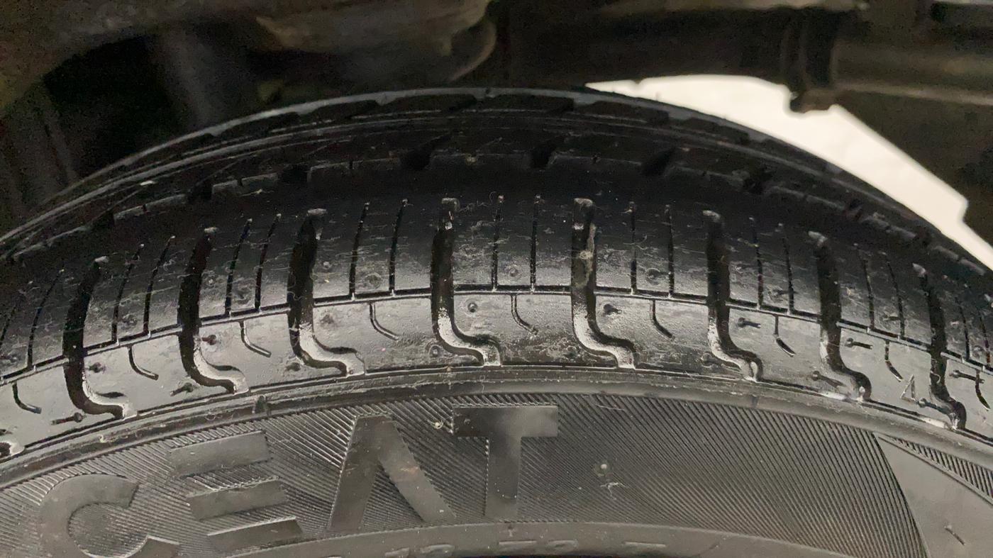 2015 Maruti Alto K10 VXI, Petrol, Manual, 59,135 km, Left Rear Tyre Tread