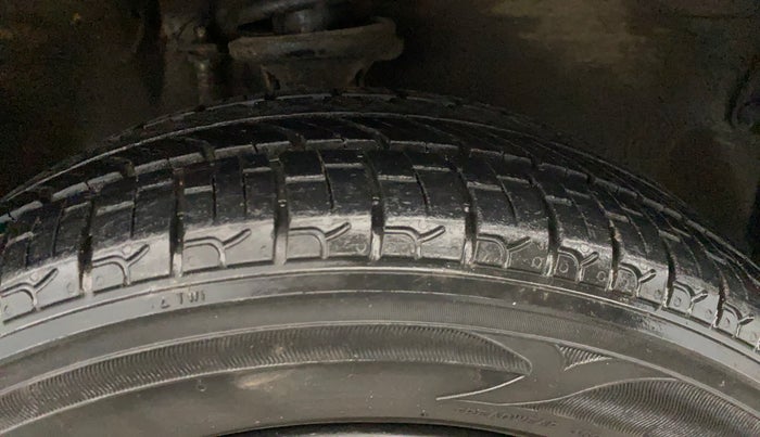 2015 Maruti Alto K10 VXI, Petrol, Manual, 59,135 km, Right Front Tyre Tread