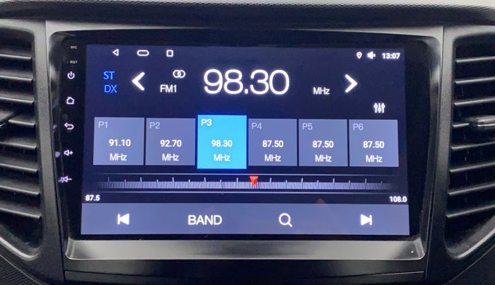 2021 Mahindra XUV300 W6 1.2 PETROL AMT, Petrol, Automatic, 27,484 km, Infotainment System