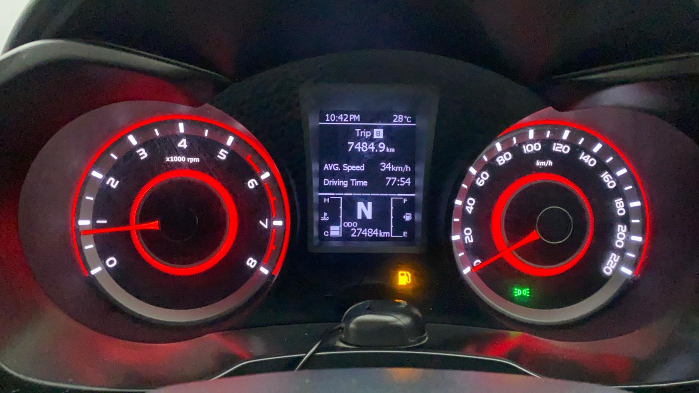 2021 Mahindra XUV300 W6 1.2 PETROL AMT, Petrol, Automatic, 27,484 km, Odometer Image