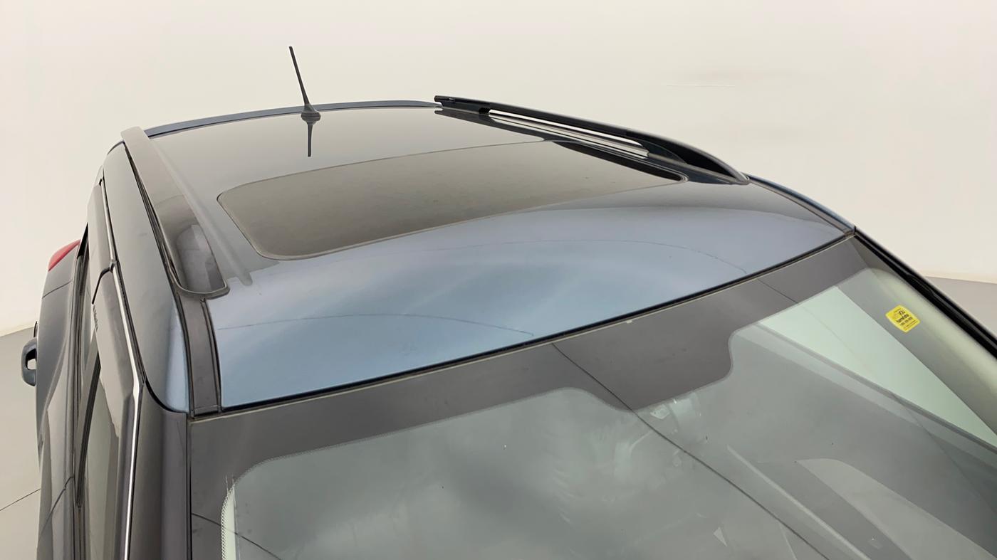 2021 Mahindra XUV300 W6 1.2 PETROL AMT, Petrol, Automatic, 27,484 km, Roof